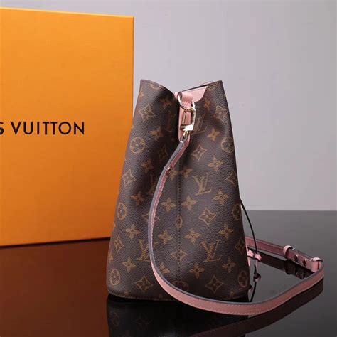 louis vuitton m44022|Louis Vuitton monogram bag.